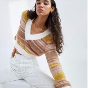 Aritzia Sunday Best Kitten V-Neck Sweater in Tan Brown Ivory Stripe Size Small